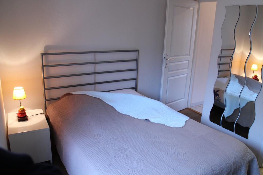Hotel Les Z'Hirondelles Annecy Zimmer foto