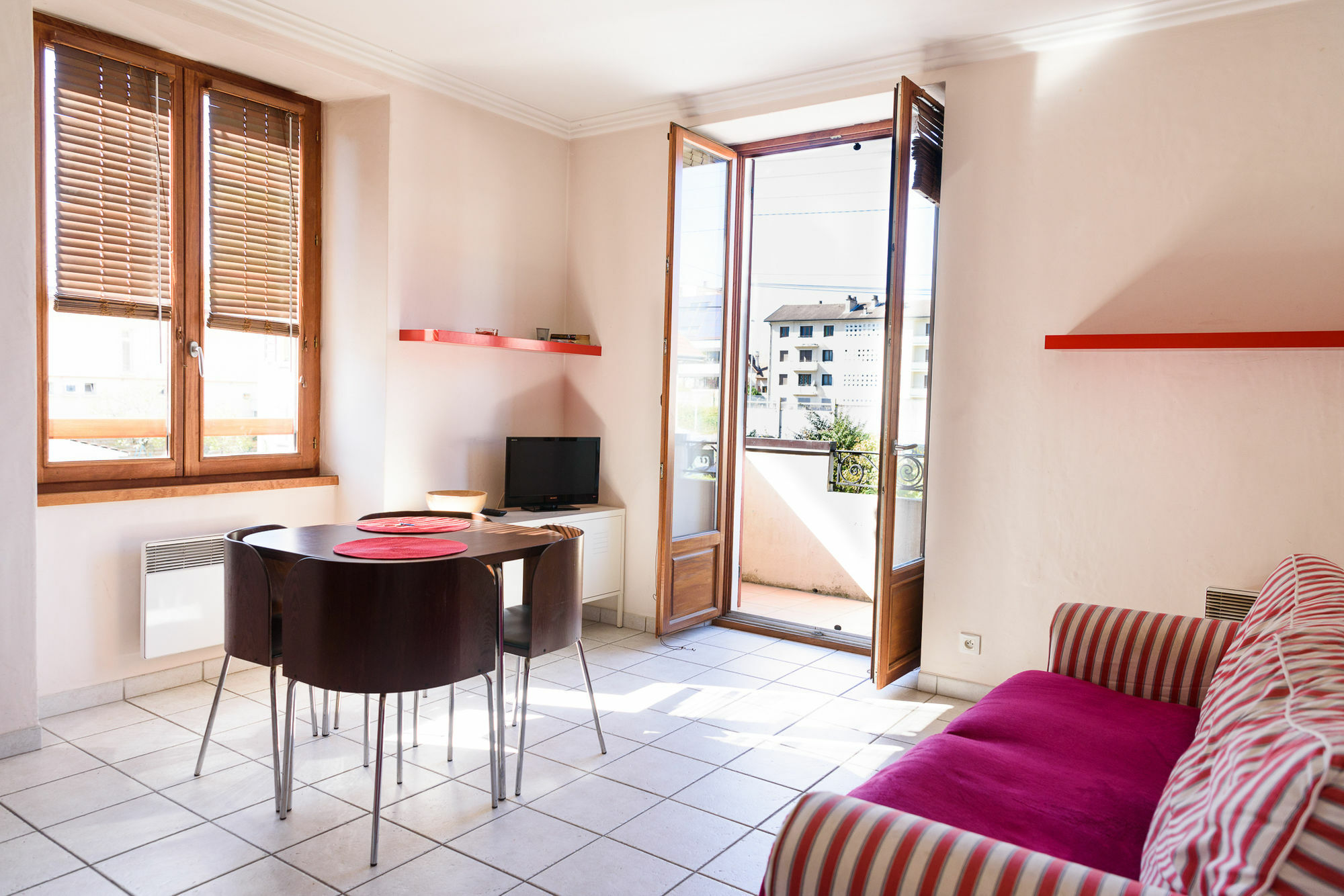 Hotel Les Z'Hirondelles Annecy Exterior foto